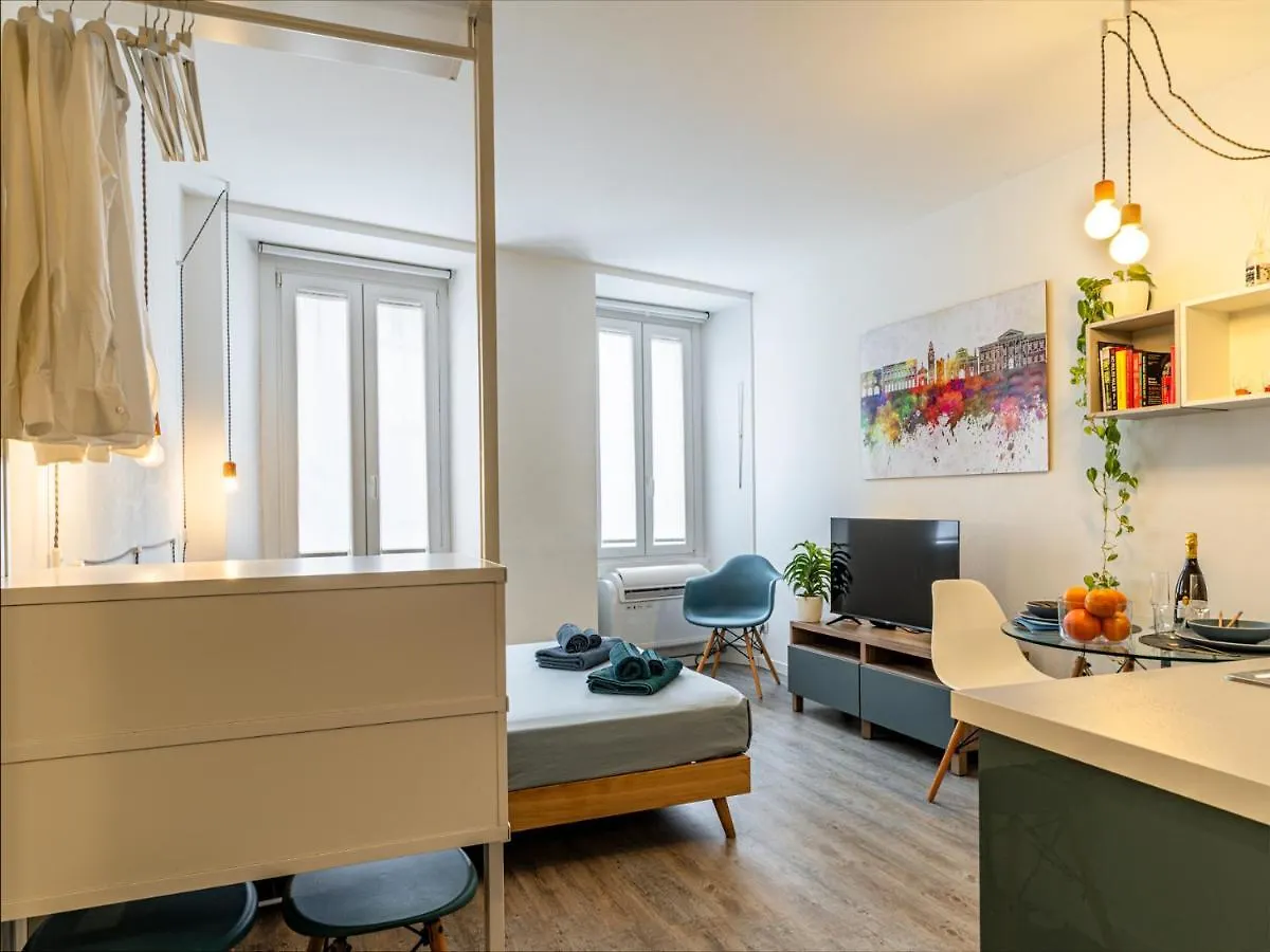The Blue Nest Life&Art Studio Apartment Bergamo