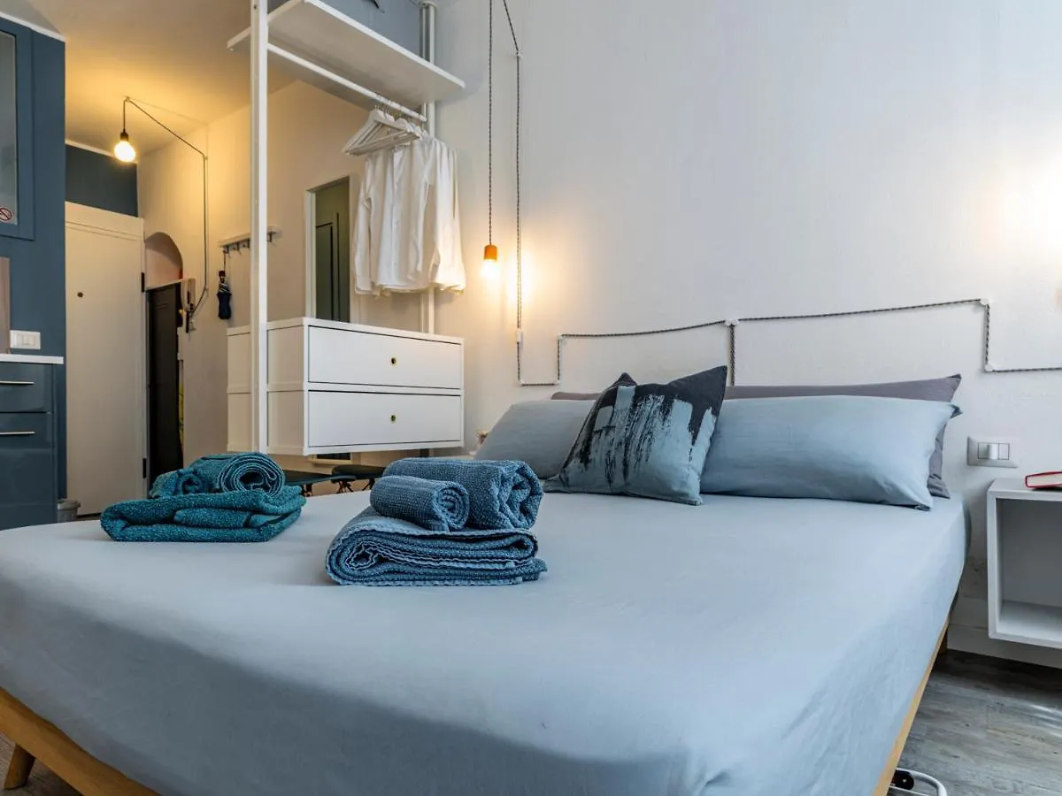 The Blue Nest Life&Art Studio Apartment Bergamo
