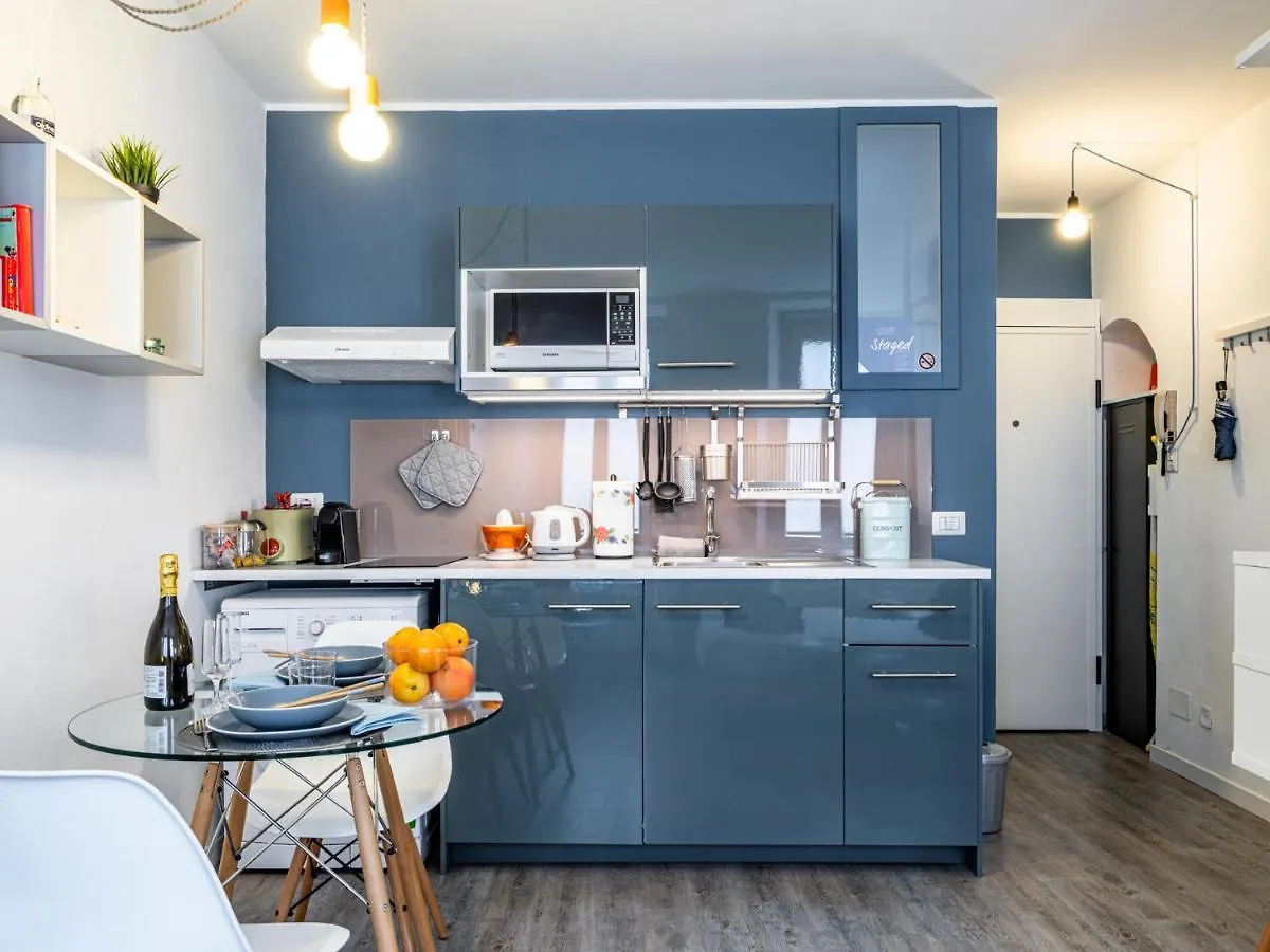 The Blue Nest Life&Art Studio Apartment Bergamo